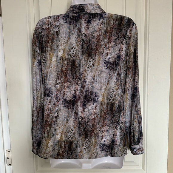 Multi coloured top with long sleeves with button cuffs at the wrist. Size M - Picture 2 of 4